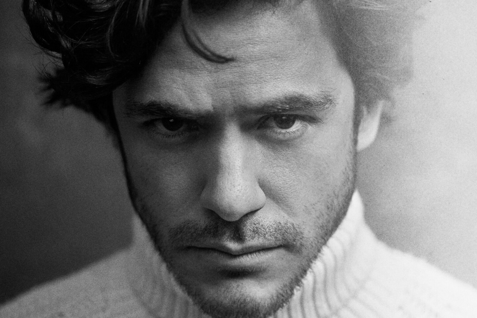 Jack Savoretti releases new single ‘What More Can I Do’. 