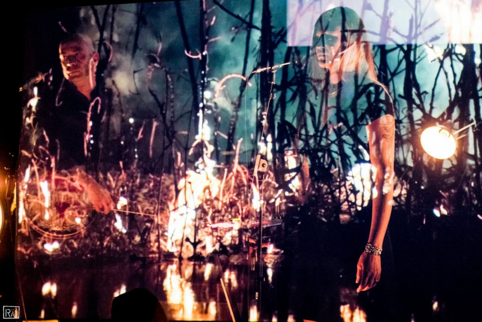 Post-Punk/ Dark Electro Duo Lèche Moi  Releases New Album "A6"