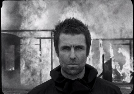 Liam Gallagher kondigt nieuw album ''WHY ME? WHY NOT.'' aan.
