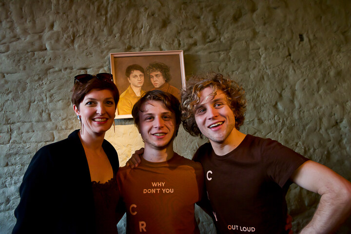 Compact Disk Dummies onthullen originele schilderij voor single 'Cry For Me'