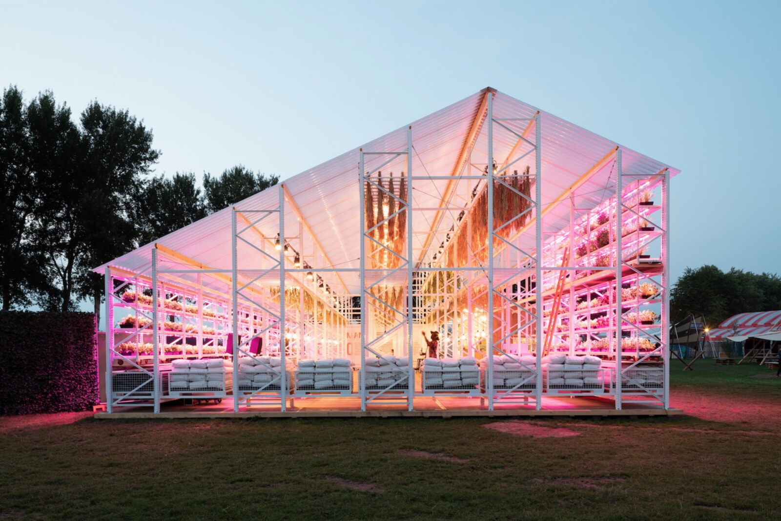 Brasserie 2050: Restaurant van de toekomst strijkt neer op Paradise City