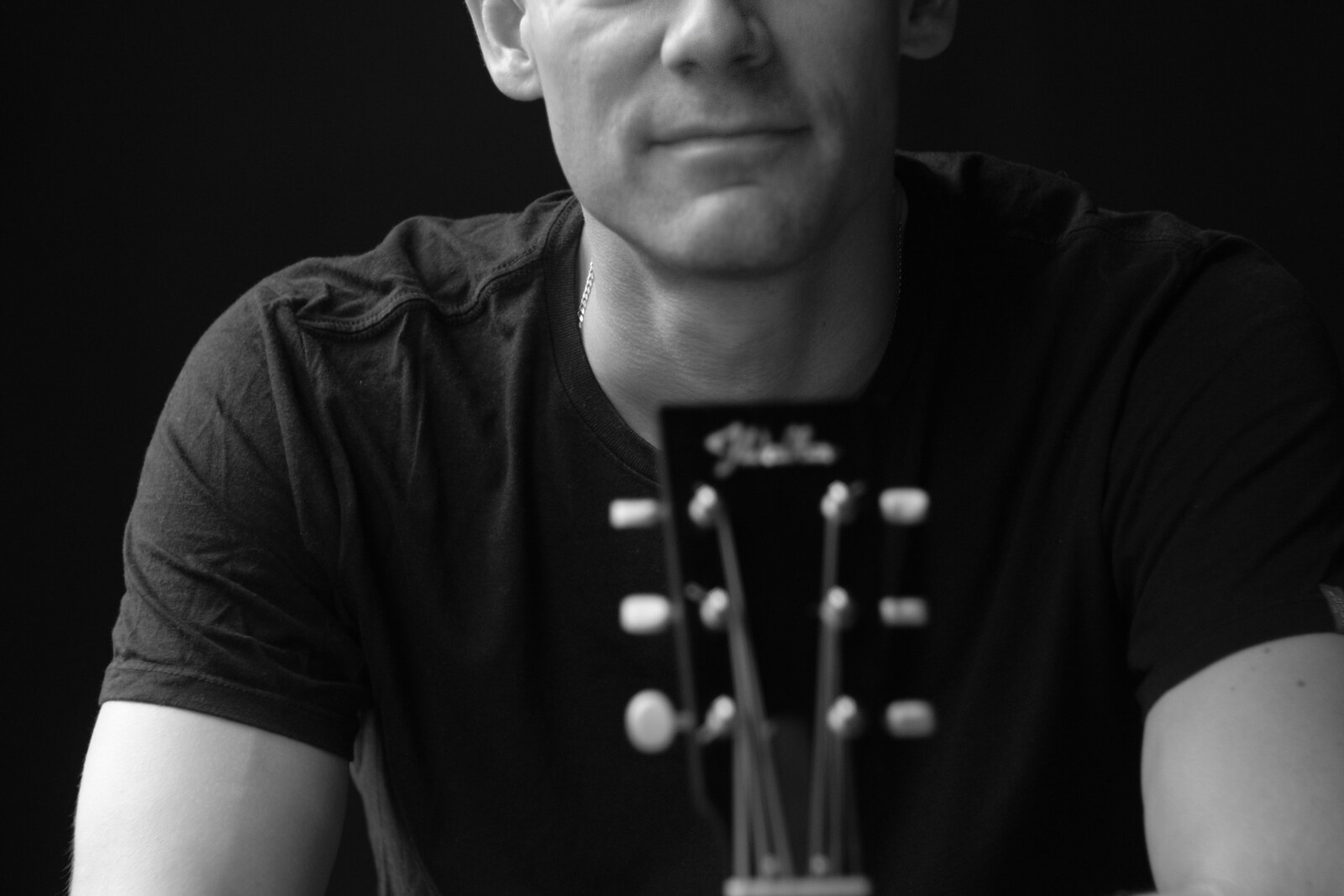 Banty Holler brengt eerbetoon aan eerbetoon aan klassieke country, blues en rock & roll