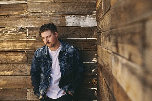 Cory Wells Shares New Single "Broken"