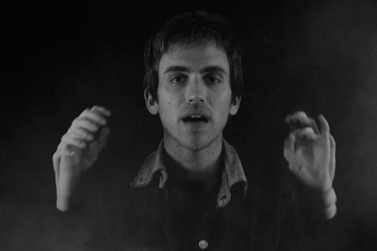 Andrew Combs shares video for new single 'Dry Eyes