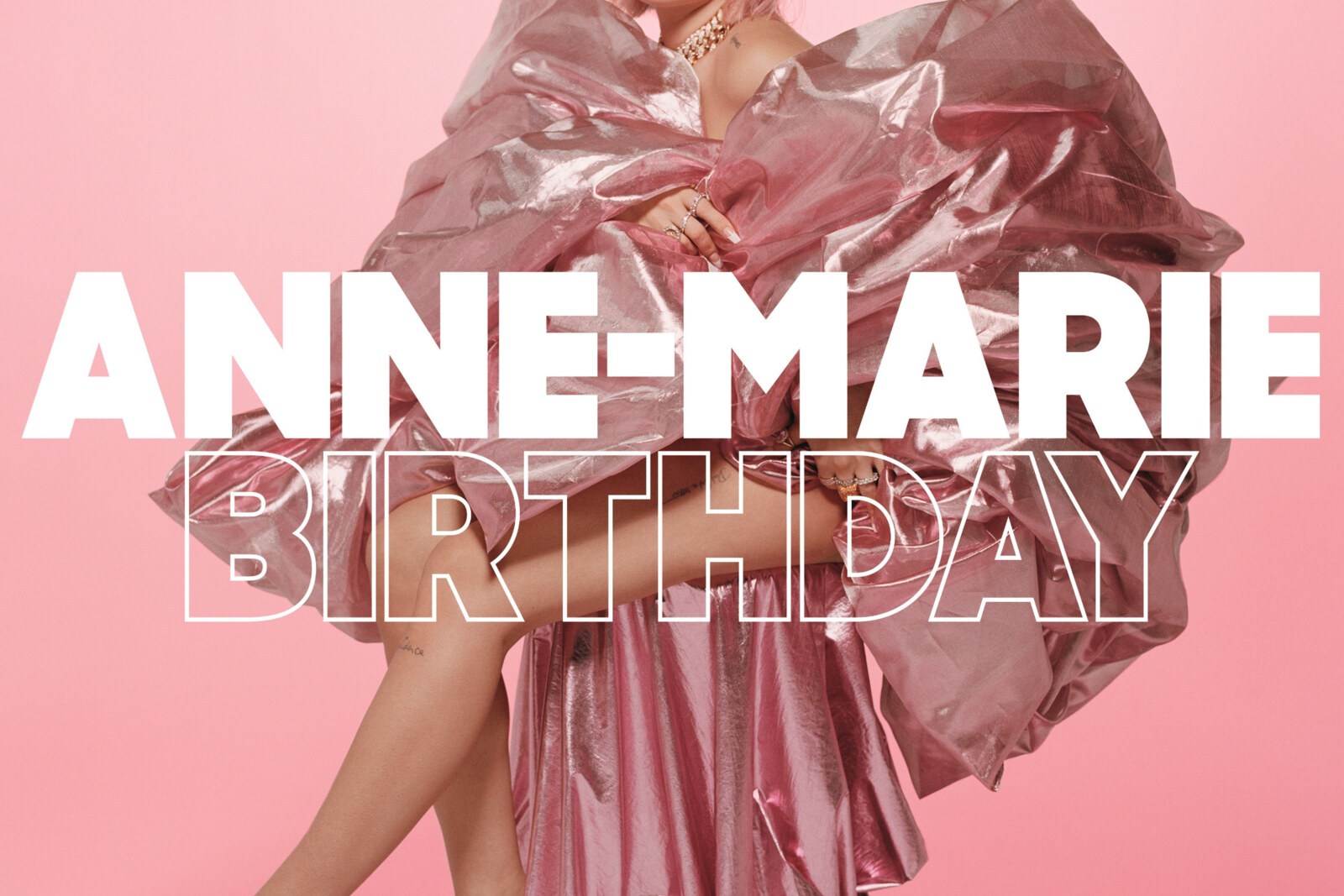 Anne-Marie brengt nieuwe single 'Birthday' uit