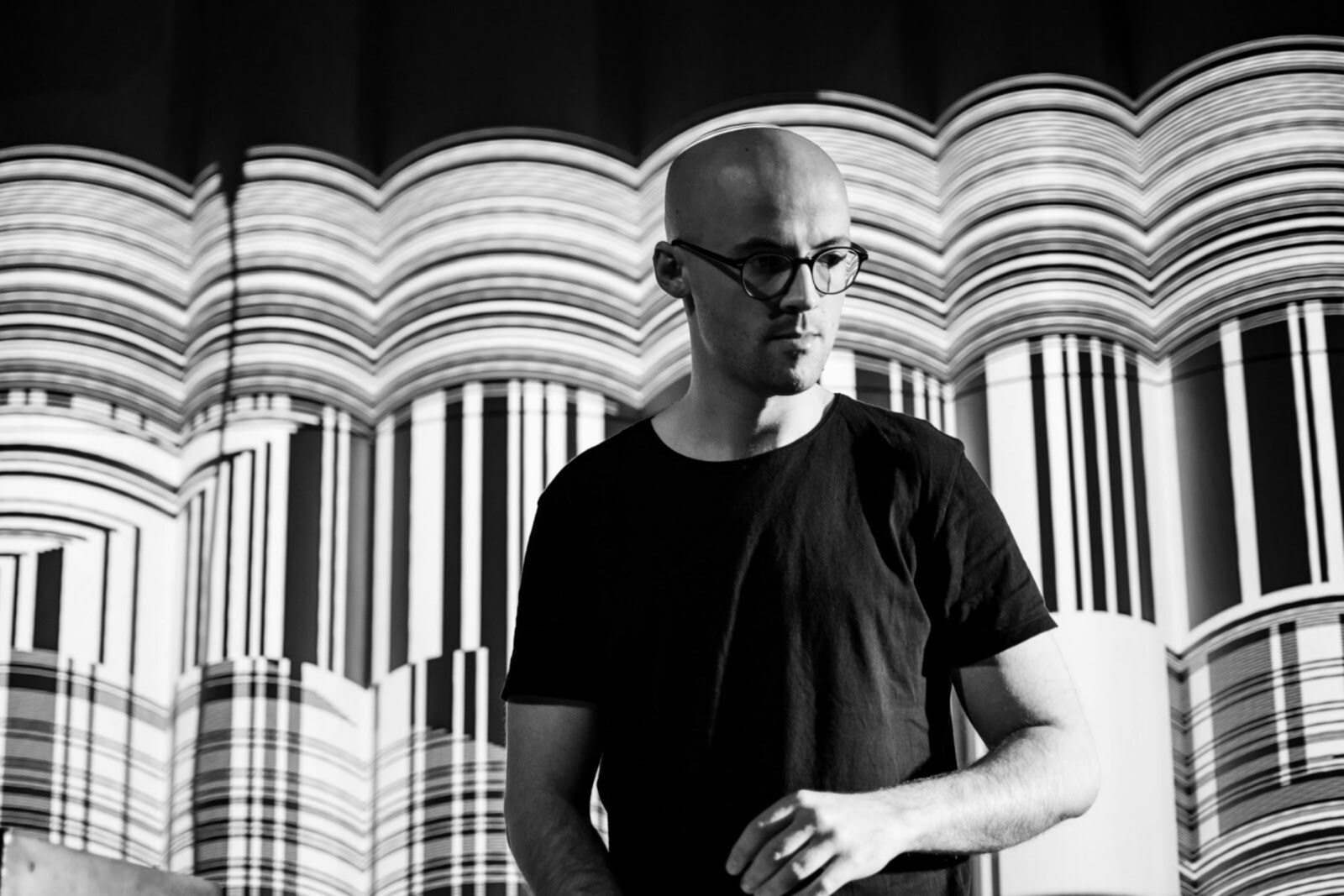 Unique Percussive Deep House Producer OBu shares  ‘Coastal Blur’ single!