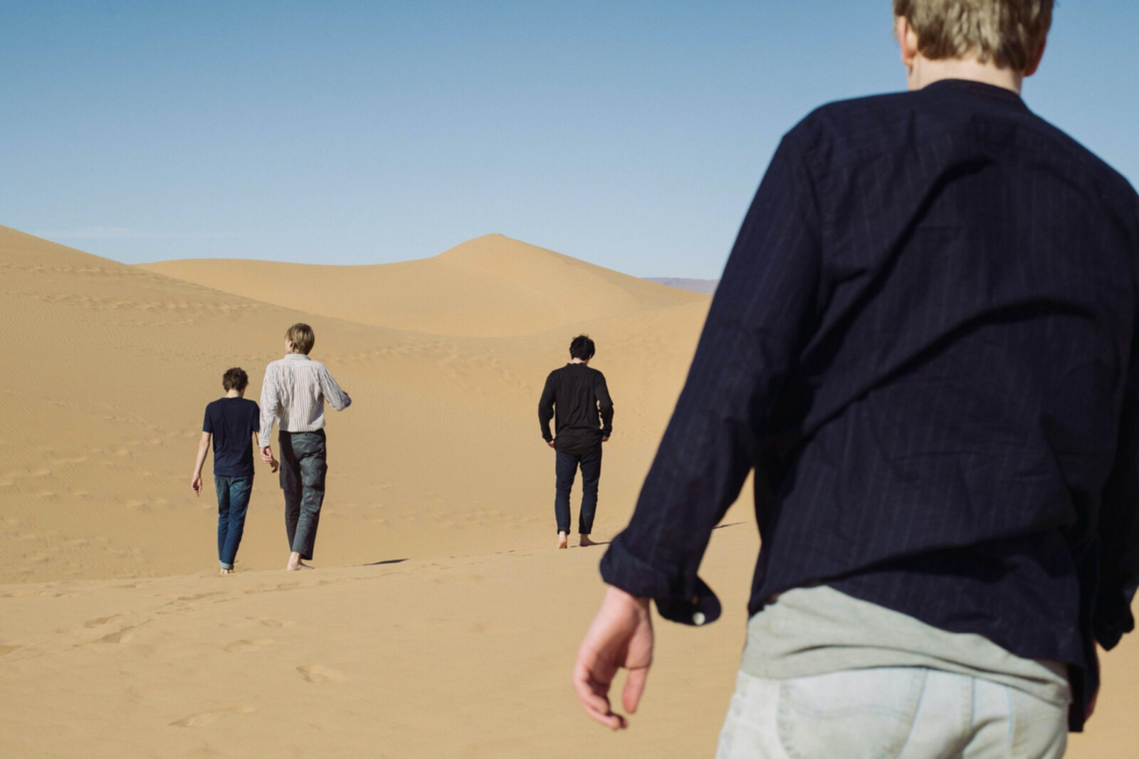 Synth-laden Indie-Pop Quintet YUNE Premieres New Video and Single "Low"!