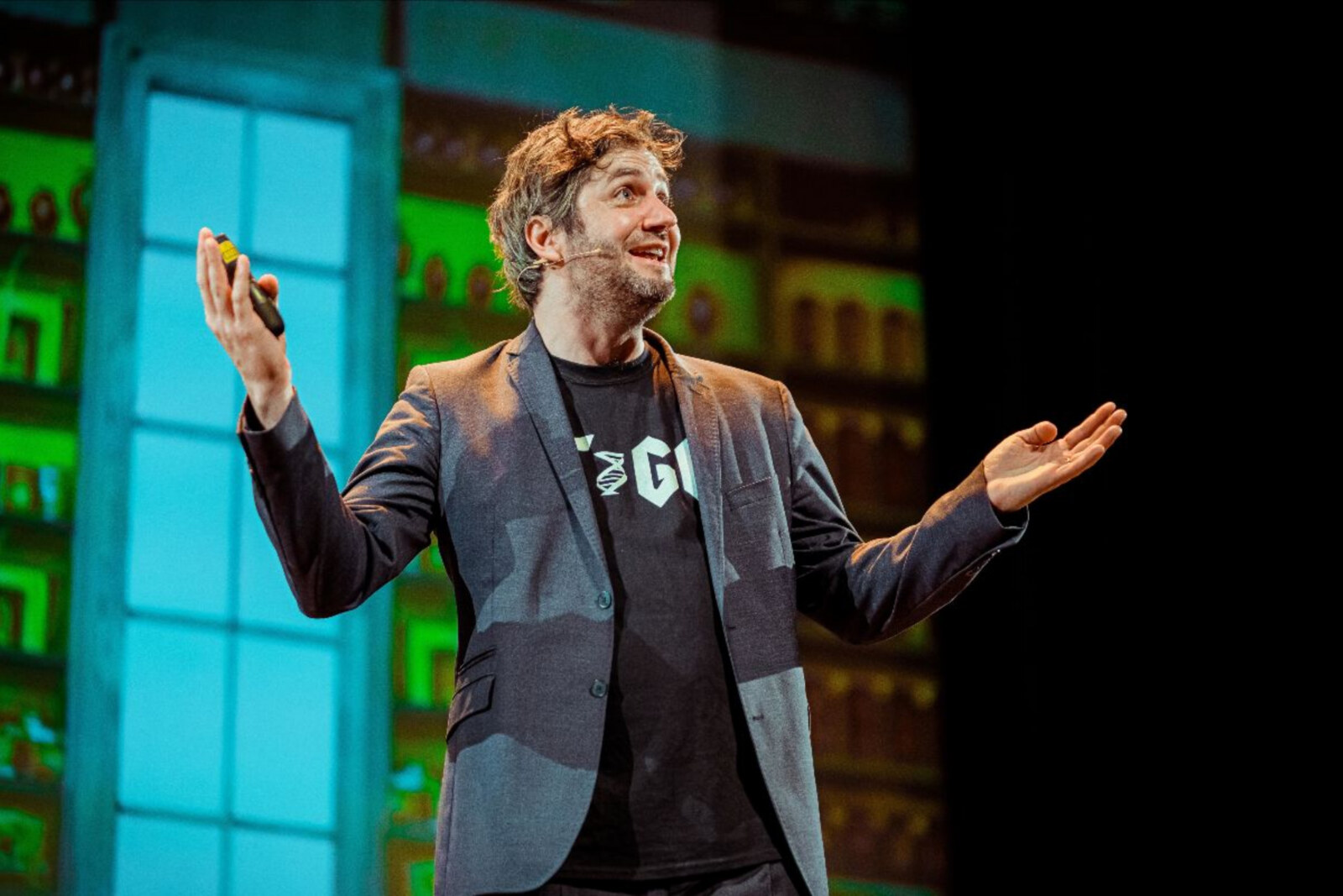 Lieven Scheire reist naar de mooiste hoekjes van de natuurkunde in nieuwe boek 'Fysica' 