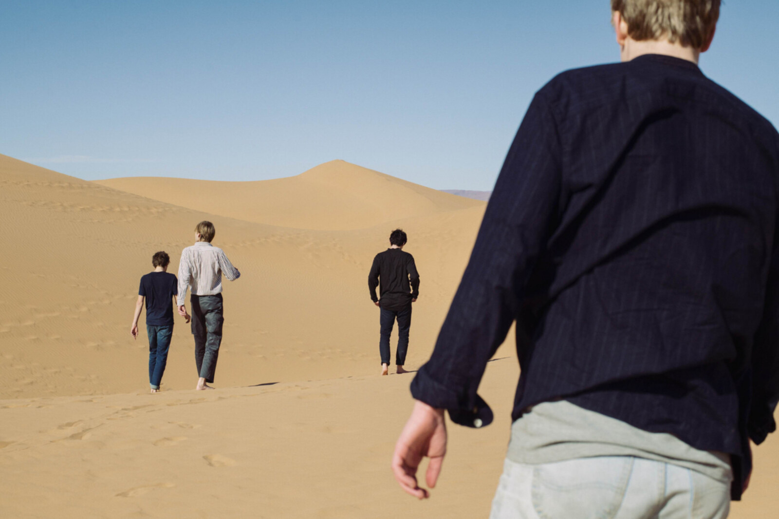 Synth-laden Danish Indies Yune Share New Video "Running Down The Hourglass"!