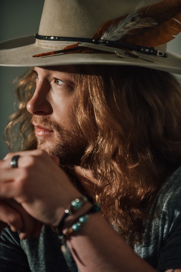 Country-Rocker Cory Marks Shares “Drive” Music Video; New Album "WHO I AM" Out August 7