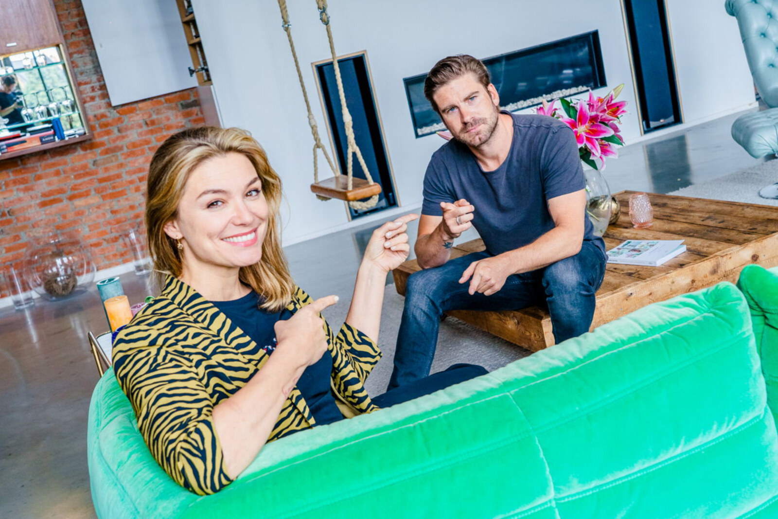 Kevin Janssens vertelt Evi Hanssen bij Joe over zijn auto-ongeluk en jaloezie