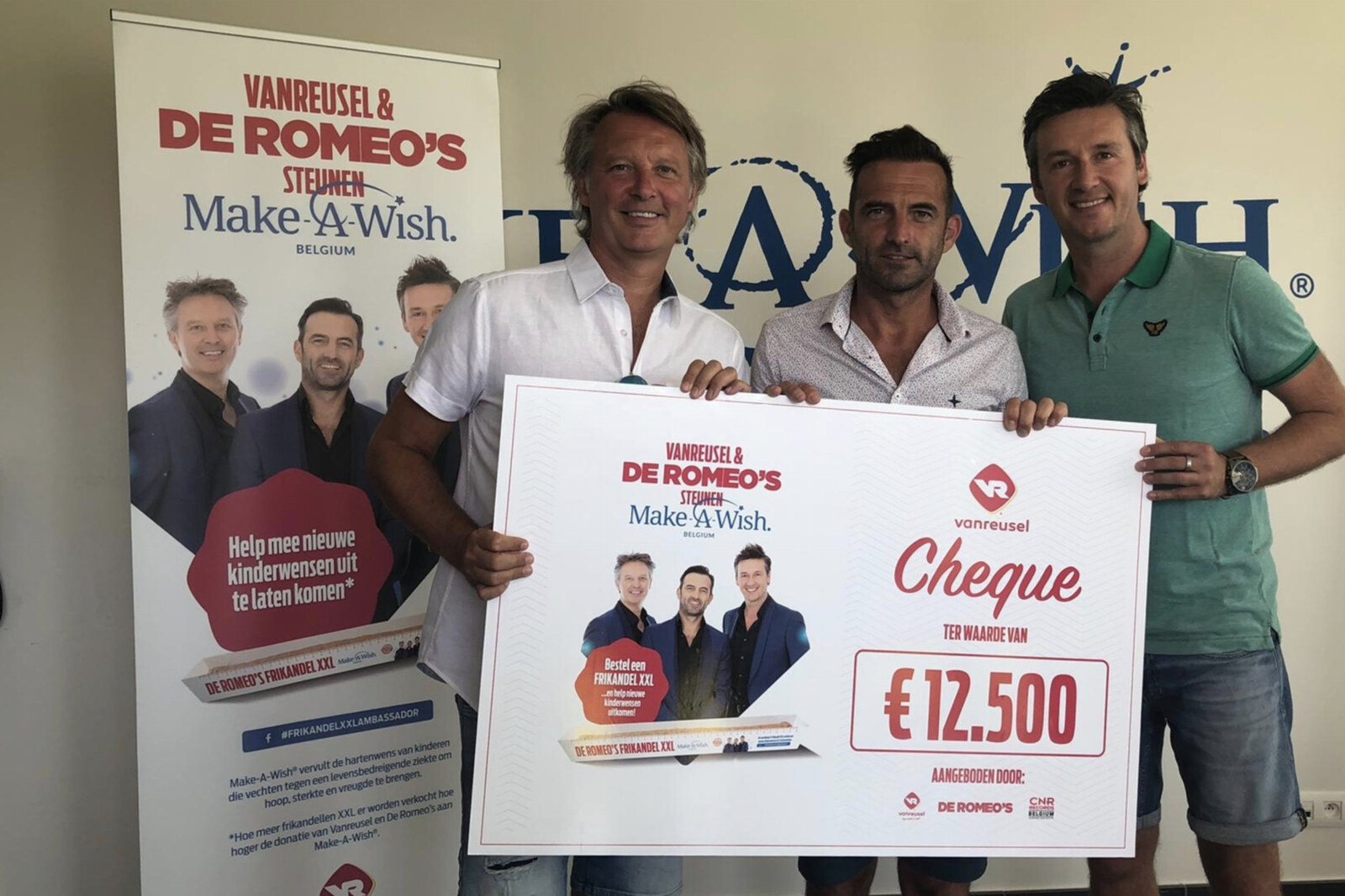 De Romeo’s schenken €12.500 aan Make-A-Wish ® voor de verkoop van 500 km Frikandellen XXL! 