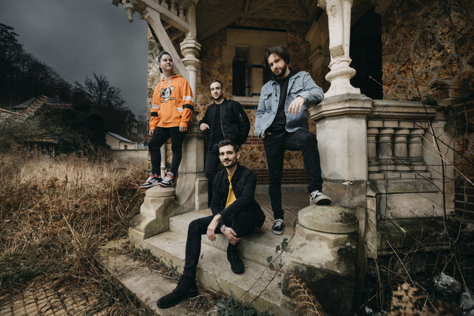  Set To Change have released an enthralling video for their brand new single “Still Torn”,