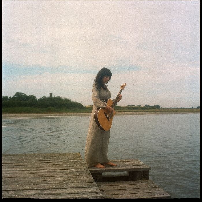 Kariti streams "Covered Mirrors" in full