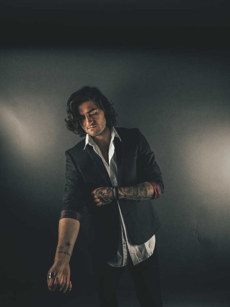 Adam Hender releases heartfelt new single 'Losing My Mind'