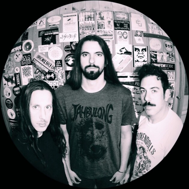 Stoner Doom trio Jahbulong premiere brand new single from upcoming album!