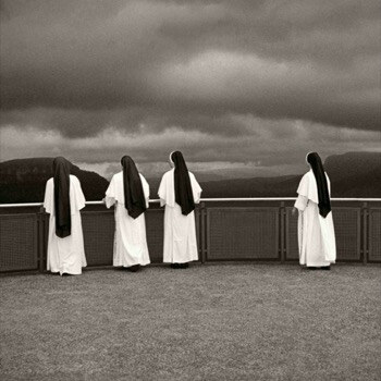 Australian/ Japanese Experimental Doom and Shoegazer Trio Slowly Building Weapons New Album "ECHOS"!