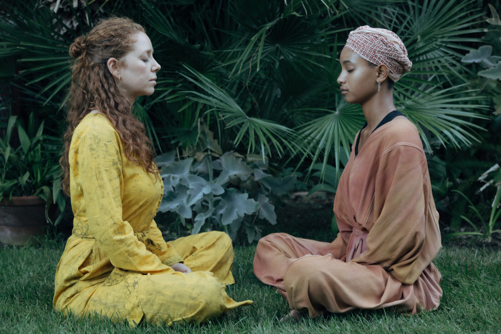 Willow & Jahnavi Harrison unveil new collaborative EP 'R I S E'