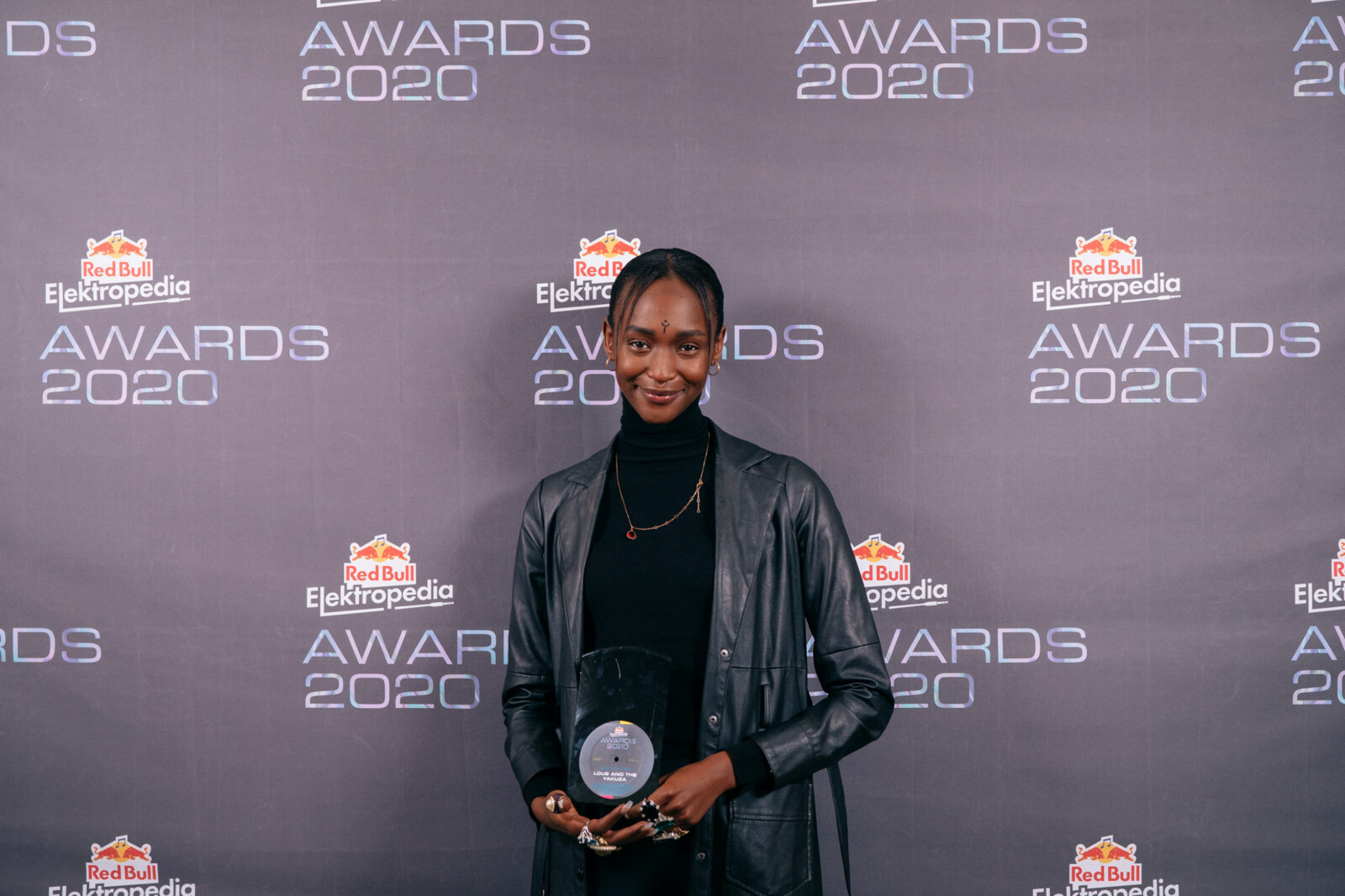 Red Bull Elektropedia Awards 2020: Lous and The Yakuza kroont zich Artist of the Year