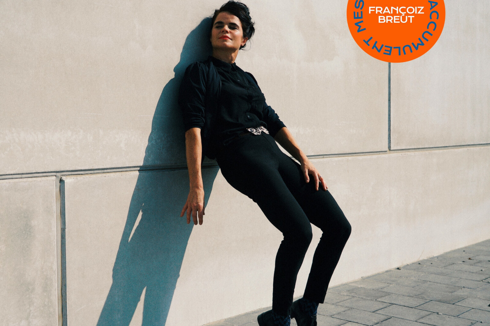 Francoiz Breut brengt een nieuwe single/clip uit: het broeierige 'Mes Péchés'.