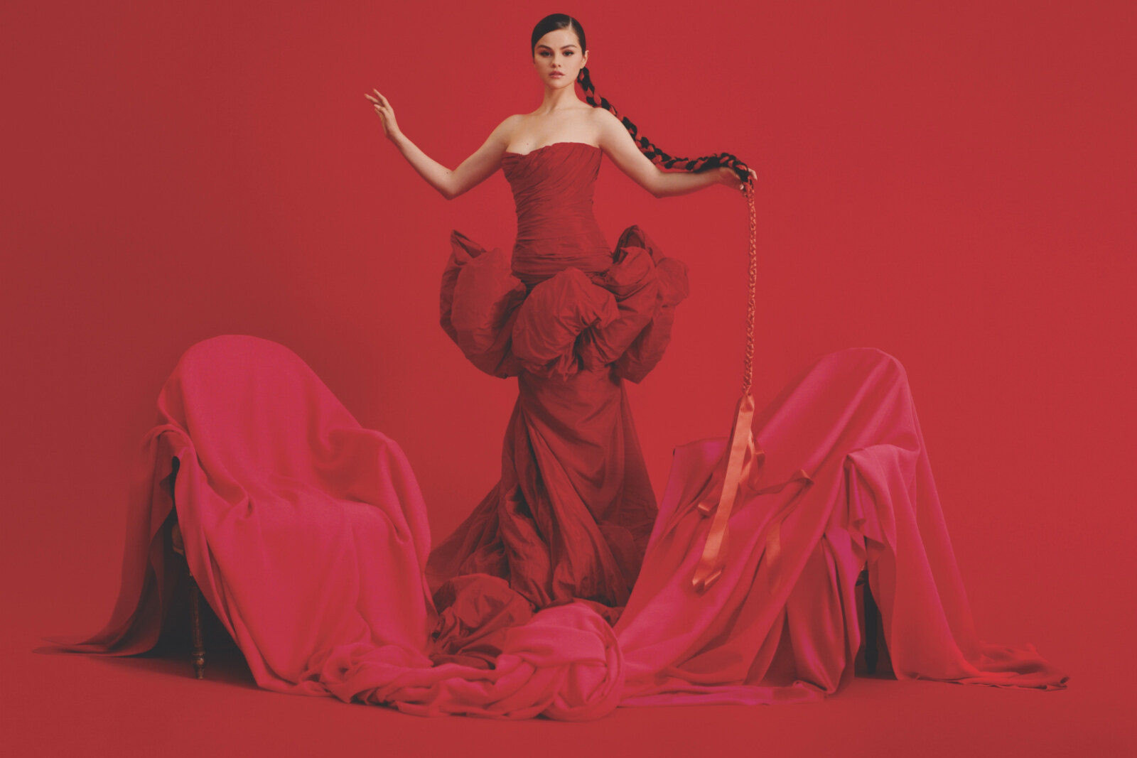 Selena Gomez Announces New Spanish-Language EP "REVELACIÓN" - Out March 12