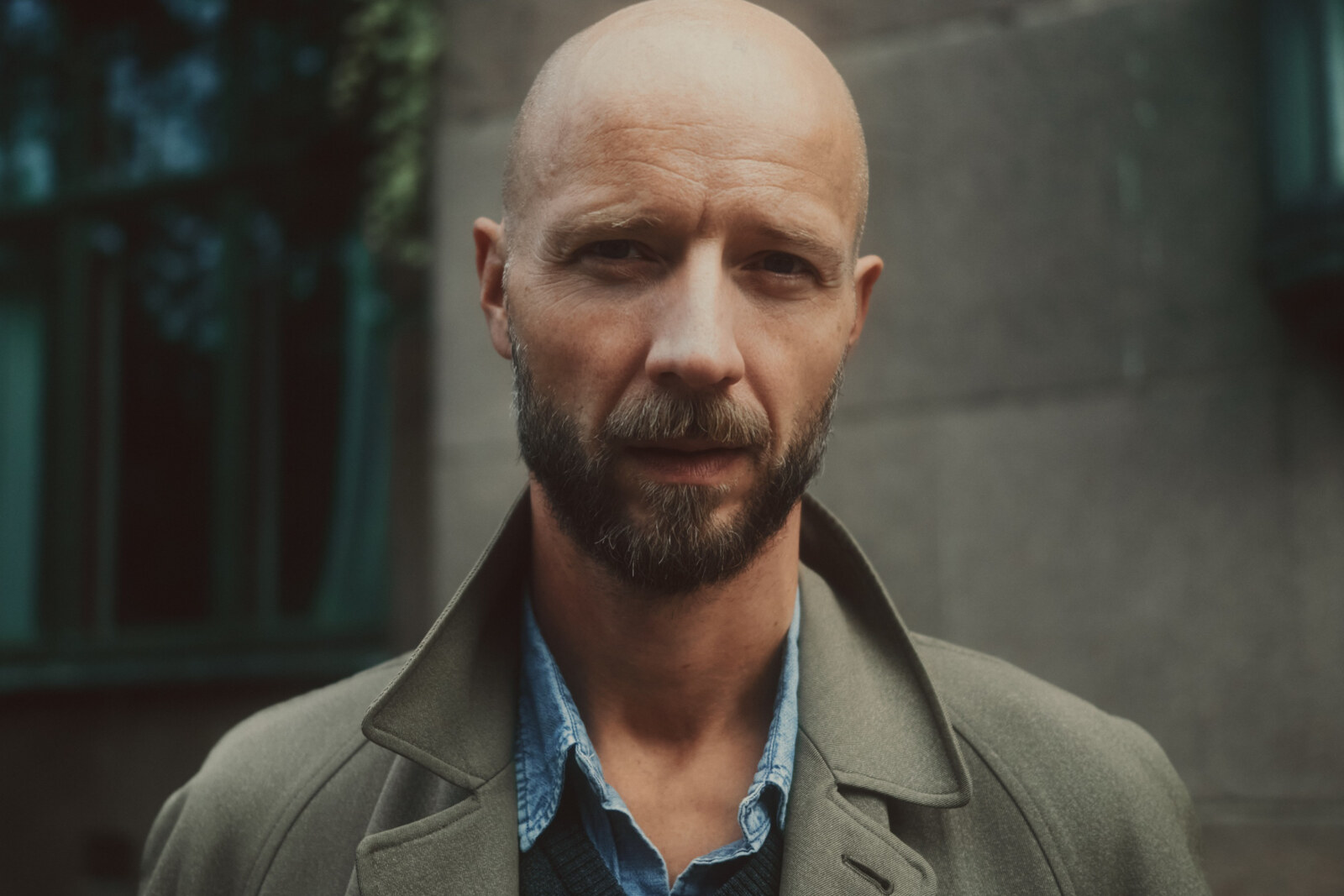 'Roses of Neurosis' van Sivert Høyem komt vandaag uit