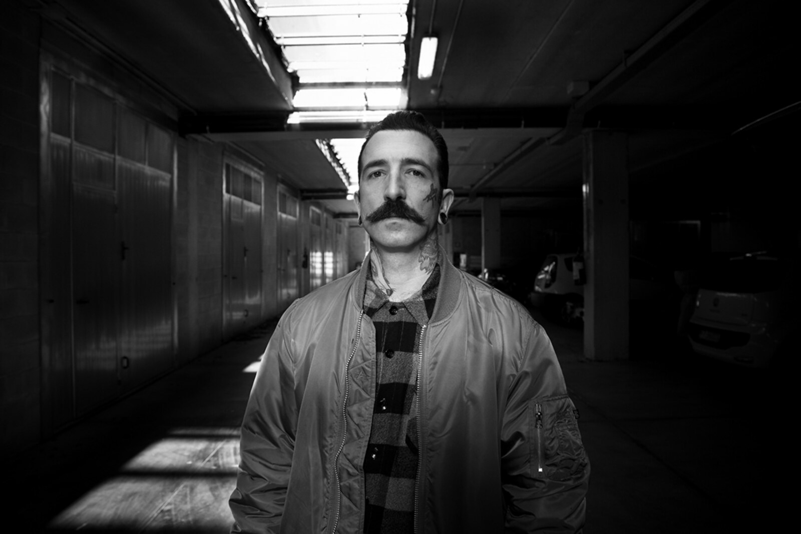 Neker the italian sludge metaller artist announces a live studio video
