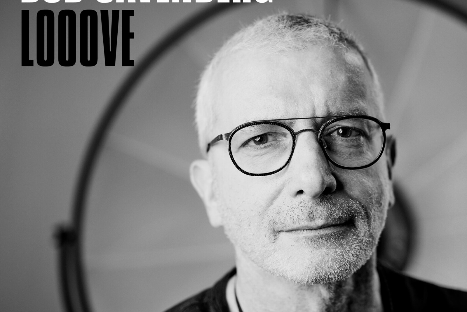 Met ‘Looove’ deelt Bob Savenberg veel liefde en een oorwurm!