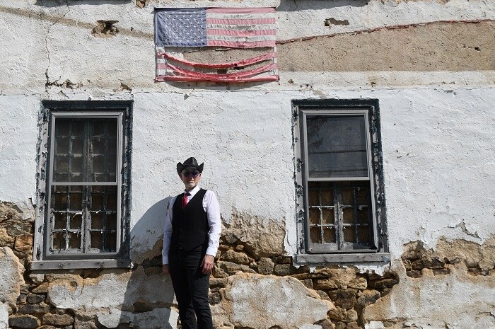 Wax Mekanix unleashes new video "Black"