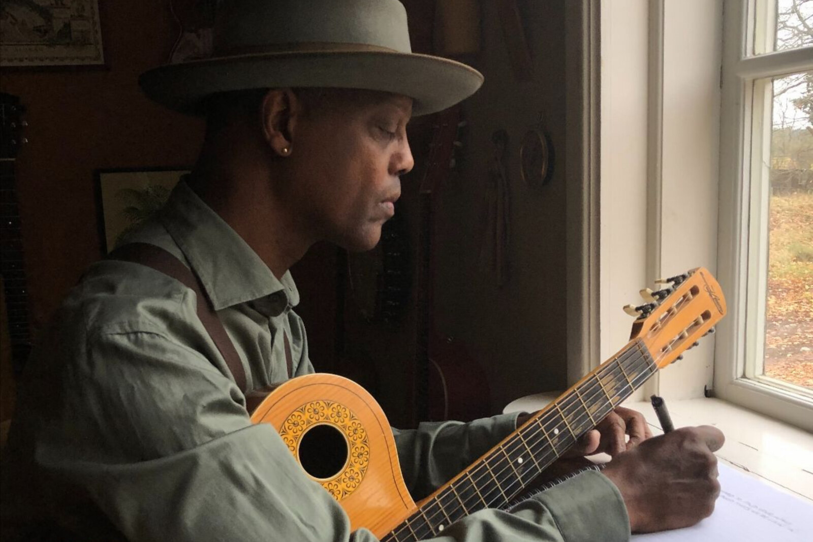Singer-songwriter Eric Bibb komt met nieuwe single, ‘Whole World’s Got The Blues’