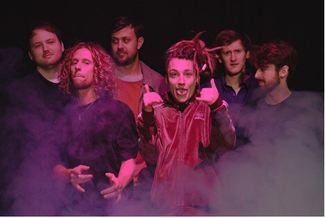 Bare Jams bereidt zich voor op live-terugkeer met Fat Freddy's Drop cover
