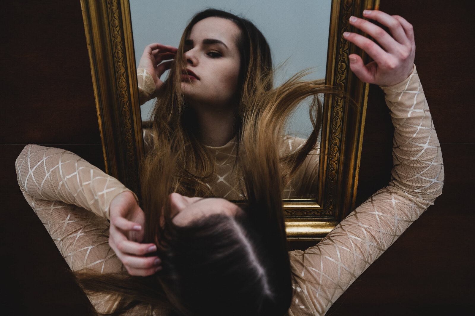 Broods meet Banks - Introspective New Single