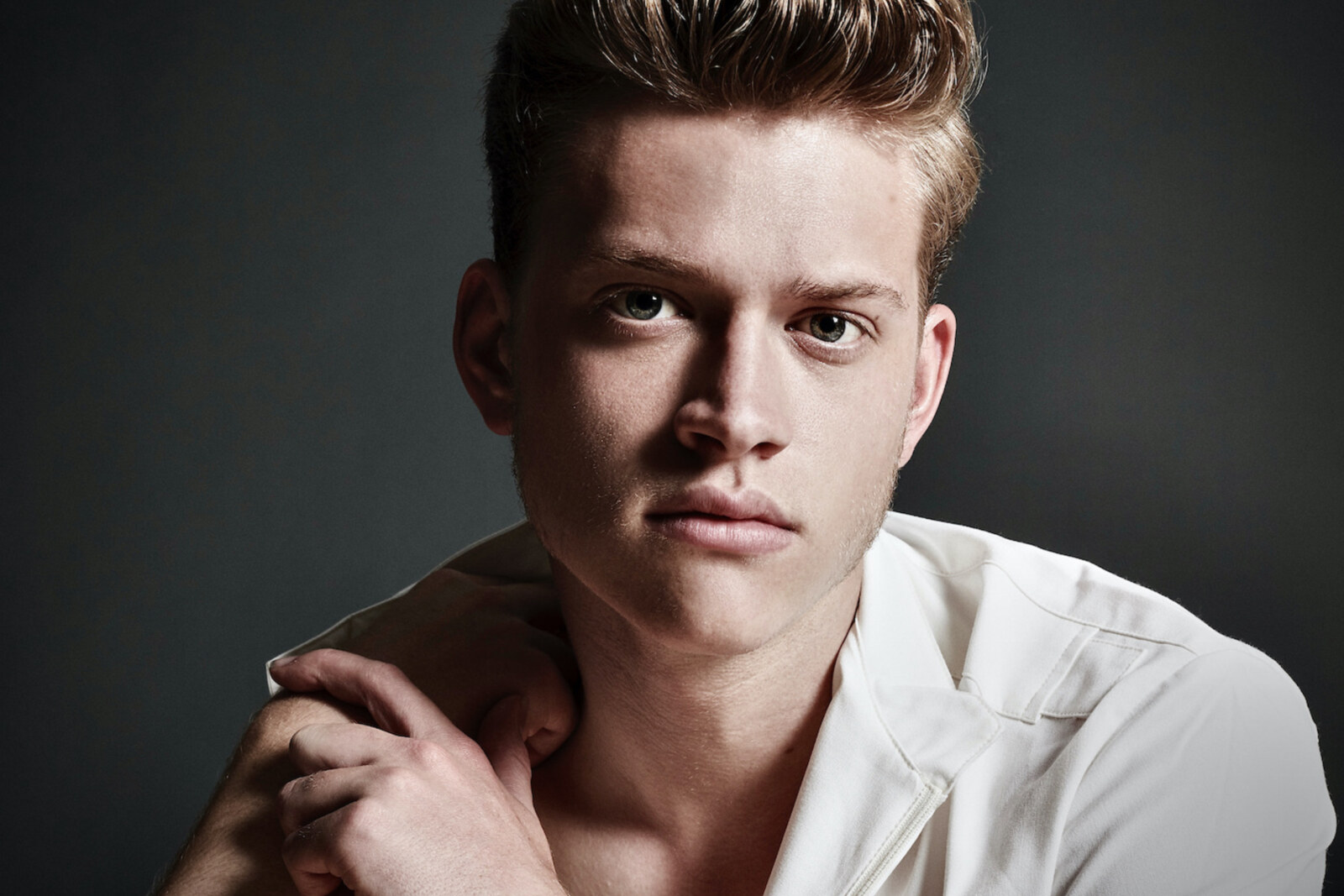 Jérémie Vrielynck gaat voor vierde top 10-hit op rij met nieuwe single 'Zie ik jou ooit weer'