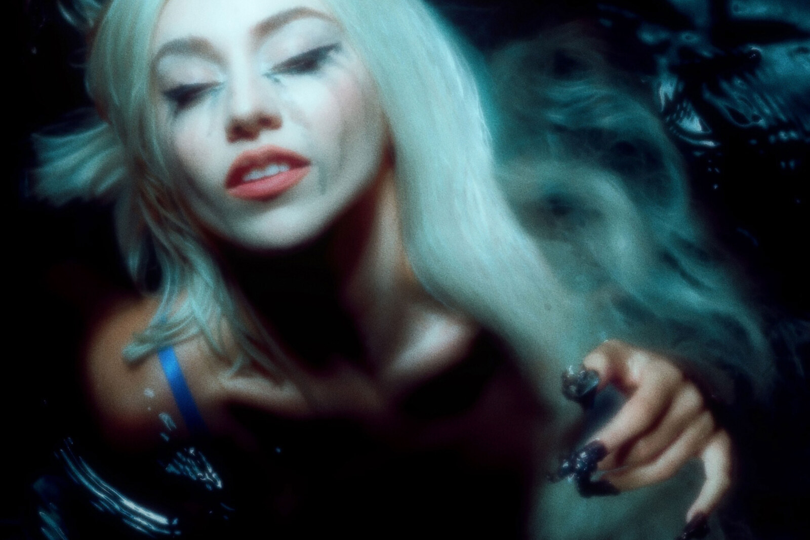 Ava Max brengt nieuwe single 'EveryTime I Cry' uit