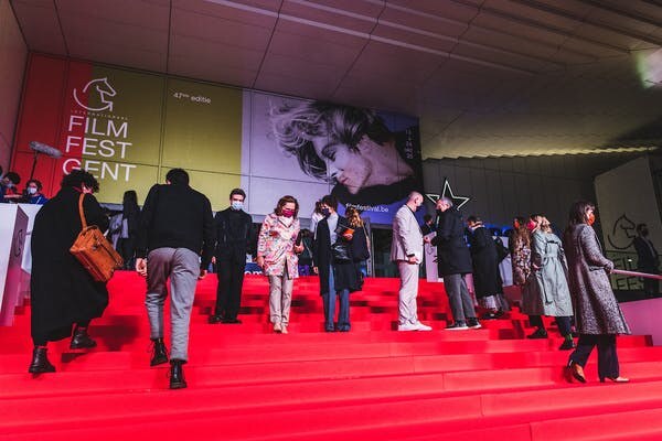 Barco verdubbelt aantal uitgestelde cinemabezoeken ingezameld tijdens Film Fest Gent 2020
