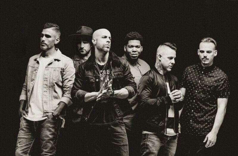 Daughtry premiere music video to Heavy is the Crown