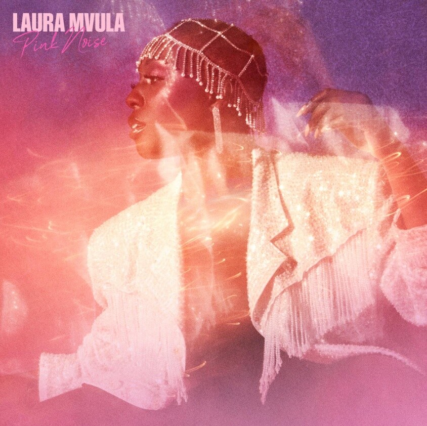 Vandaag brengt Laura Mvula haar nieuwe album 'Pink Noise' uit