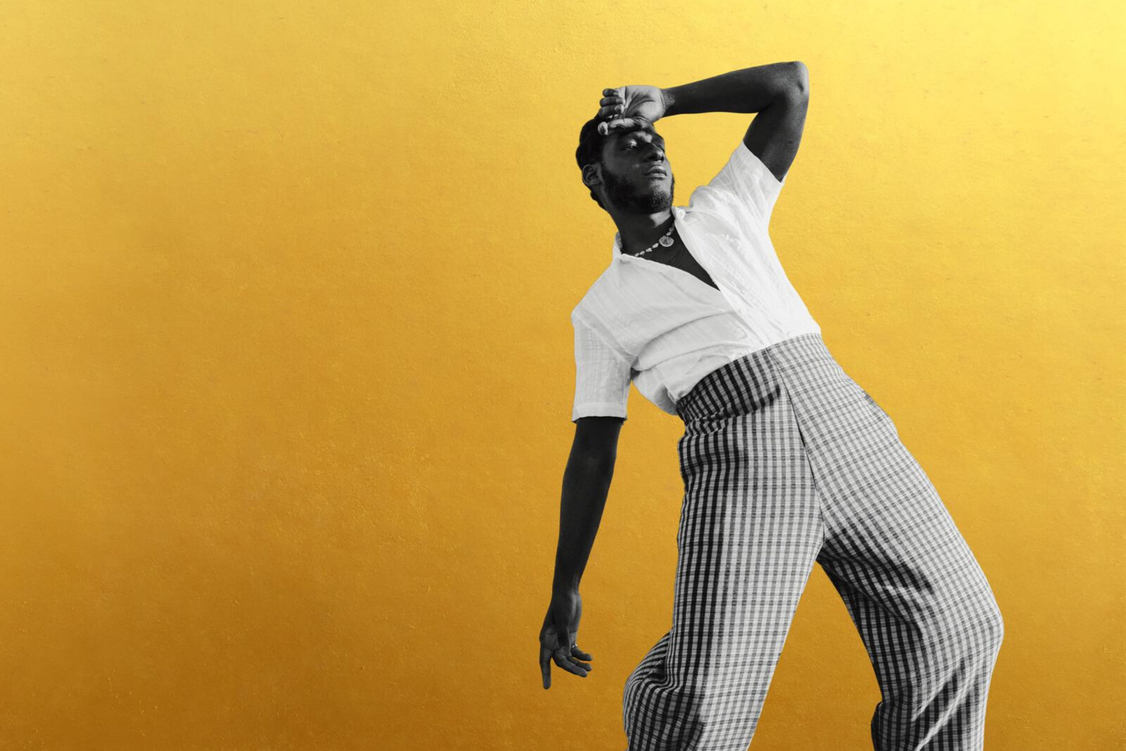Leon Bridges releases "Gold-Diggers Sound"
