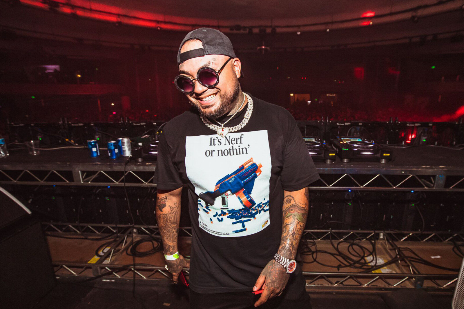  Riot Ten and Stoutty Revealed as Artists Behind The Mysterious Project Pushing Daizies. New Single "I Miss You" with Lucii. Out Now on Dim Mak