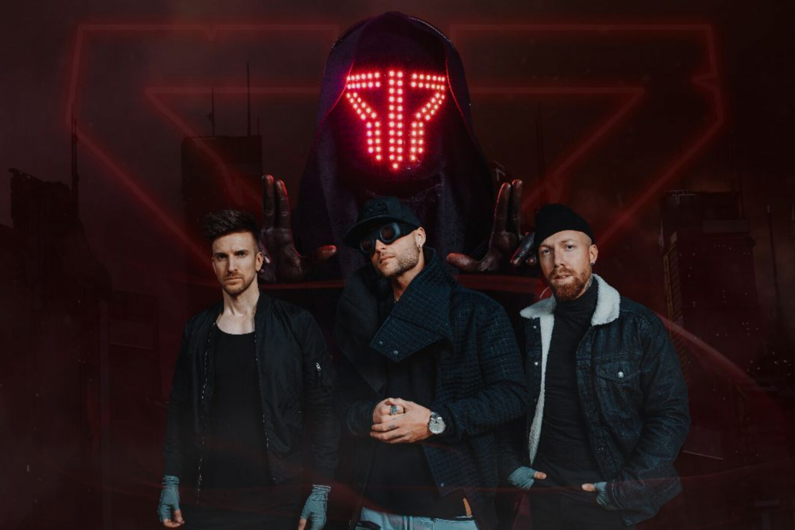 Smash Into Pieces release explosive new single 'Glow In The Dark'