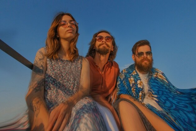 Ukraine's Straytones Share New Song "Night Bird" From Upcoming Album!