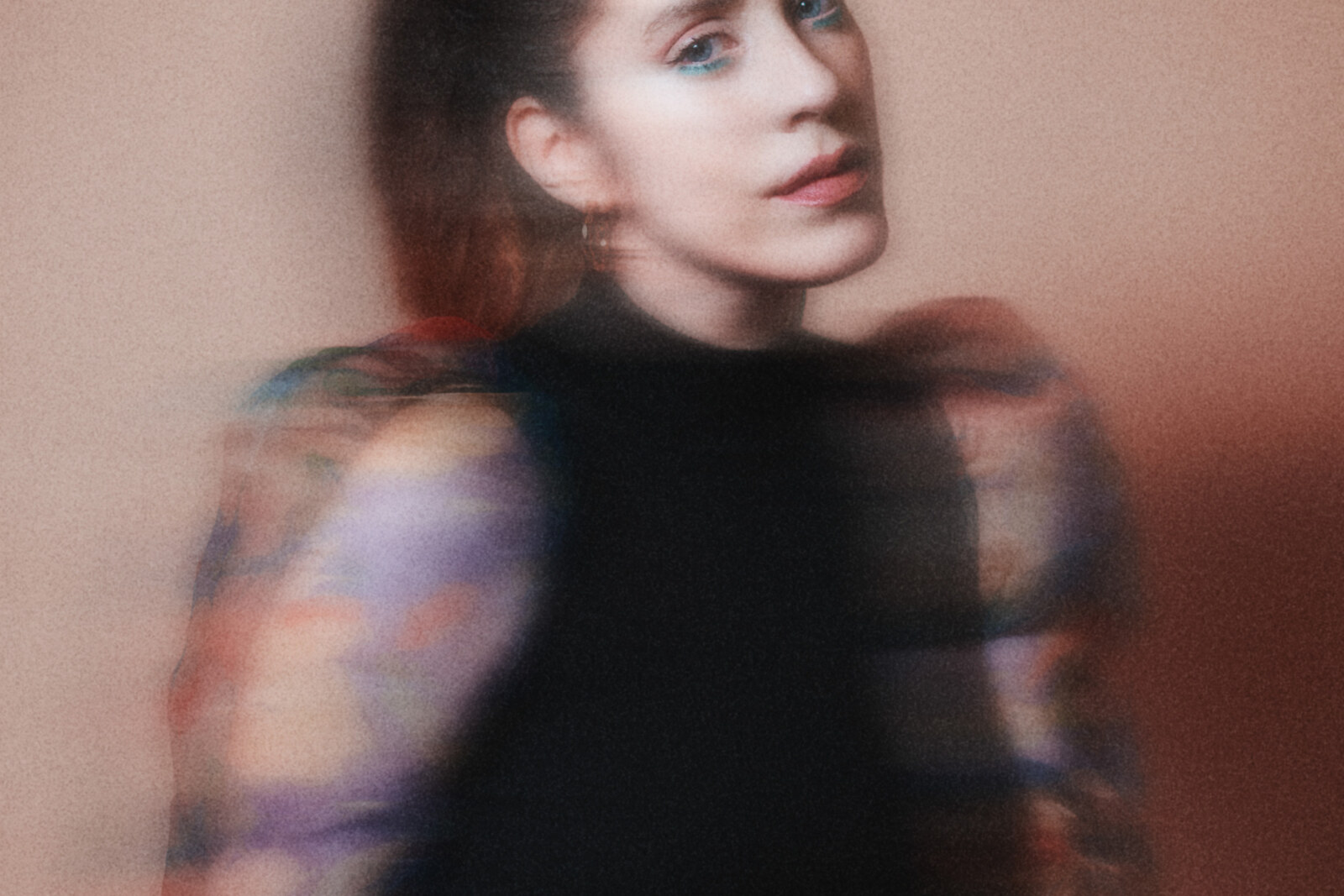 Katherine Aly - Glow & Ignite Video (UK Alt/Pop/Synth)