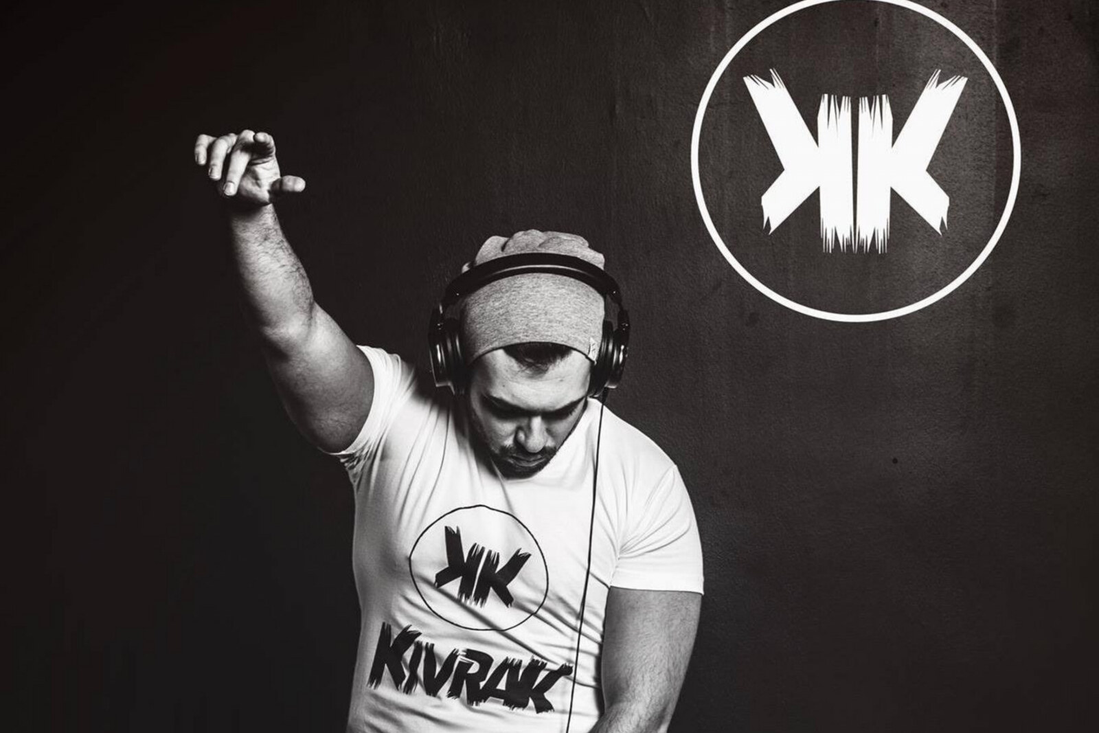 Established Turkish DJ/producer Kivrak debuts on Purple Fly label with "Chains" (out now)