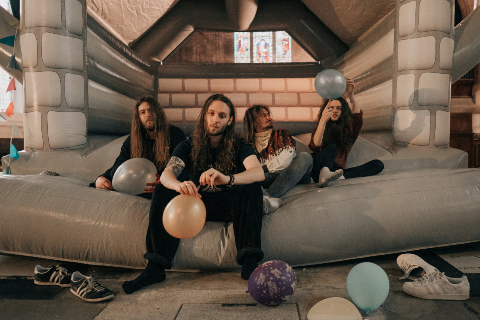 Alt-rock quartet El Moono release new video/single 'White Gold'