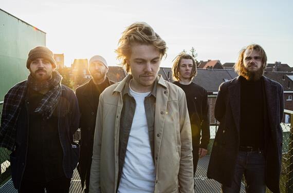 Mooneye stelt single Big Enough voor