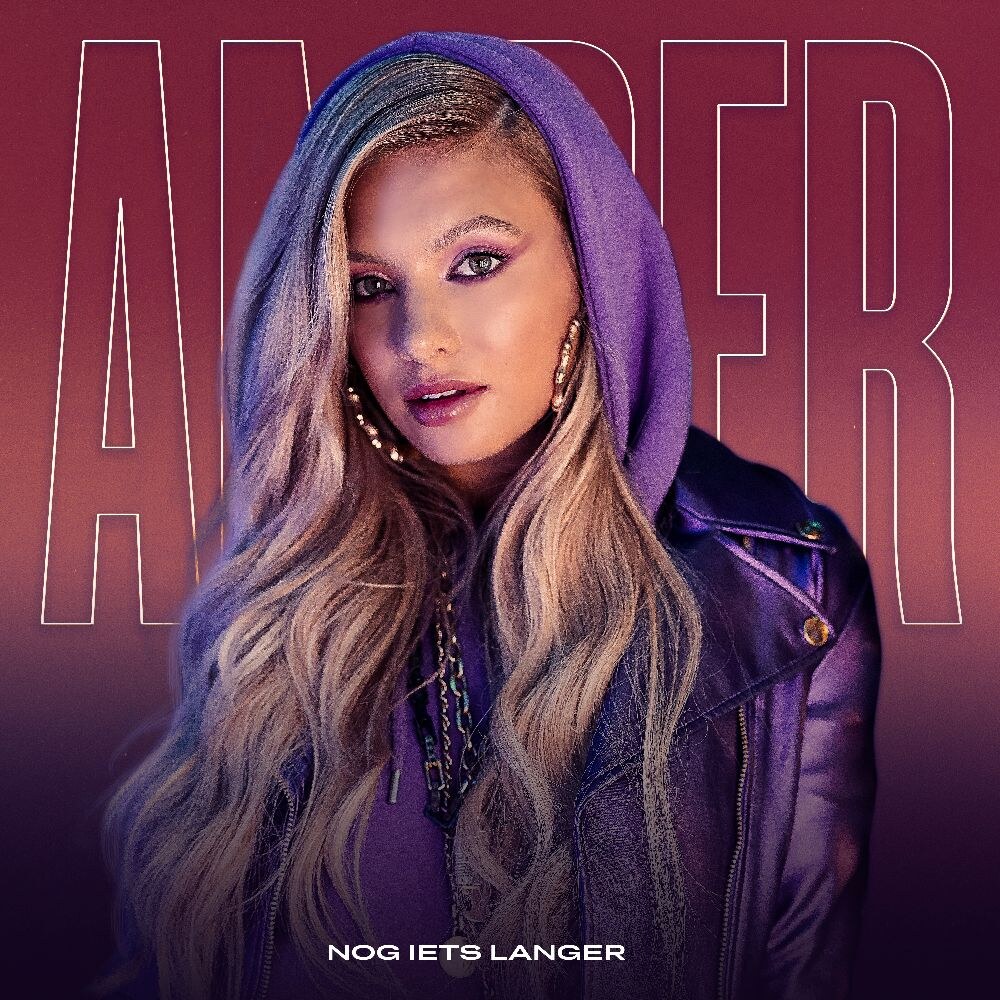 'Nog Iets Langer' is de nieuwe single van popzangeres Amber