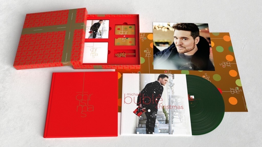 Michael Bublé viert 10e verjaardag van zijn kerstalbum 'Christmas' met super deluxe box-set