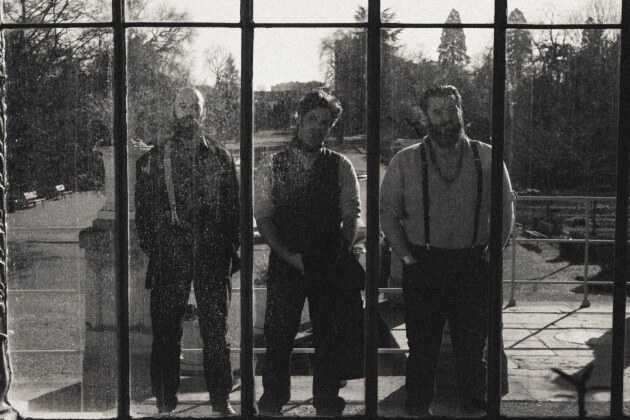 French Prog & Grunge Metal Trio Cosmic Orders Signs With Argonauta Records!