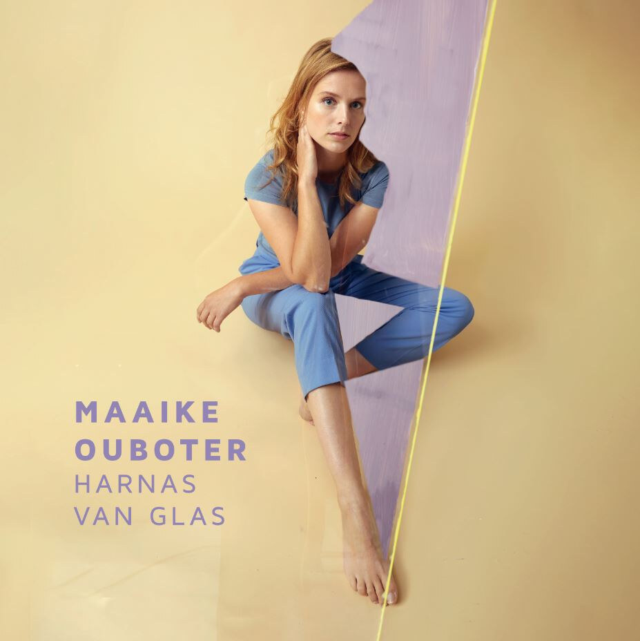 Maaike Ouboter stelt "Harnas Van Glas" voor