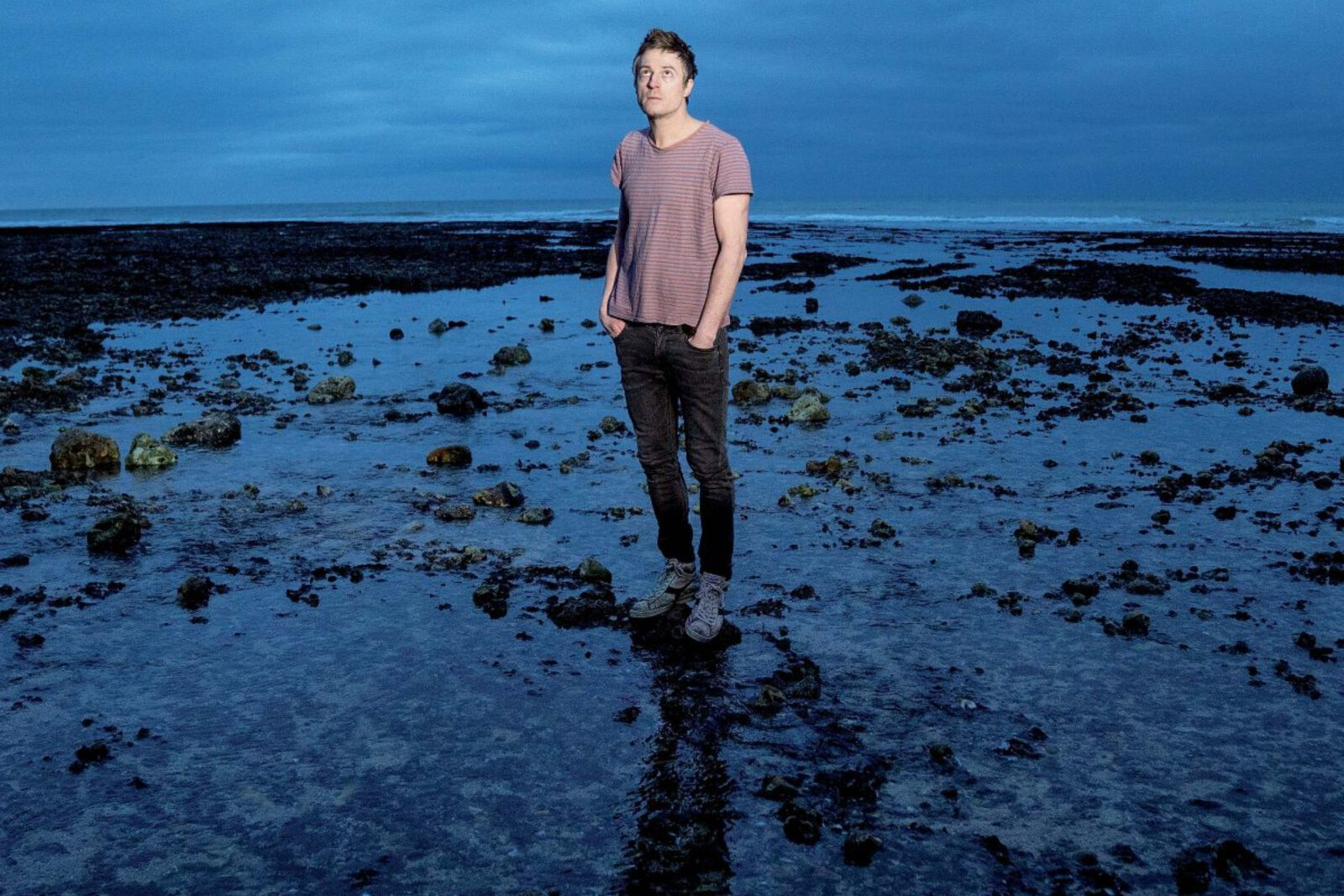Antoine Wielemans (Girls in Hawaii) releaset zijn eerste solo - en eerste Franstalige - album 'Vattetot'.